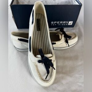 Sperry Top-Sider Boat Shoes, Hailey White Canvas, Womens Size 9.5, Navy Ribbon
